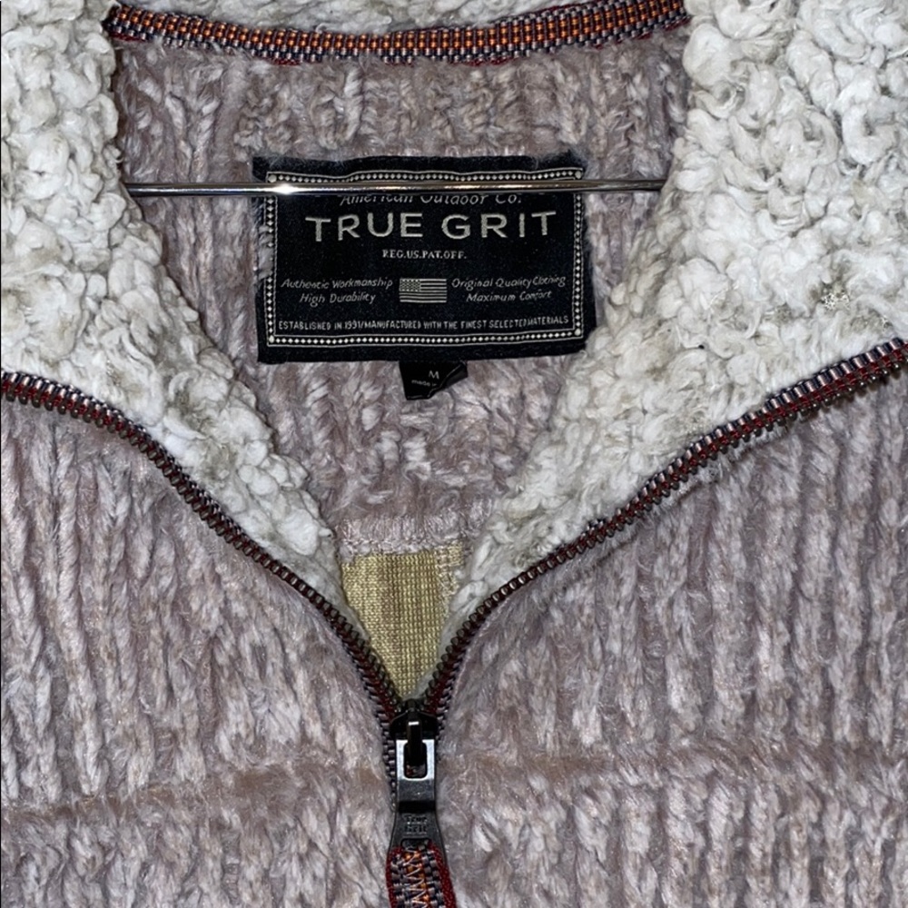 True Grit pullover - Picture 2 of 3
